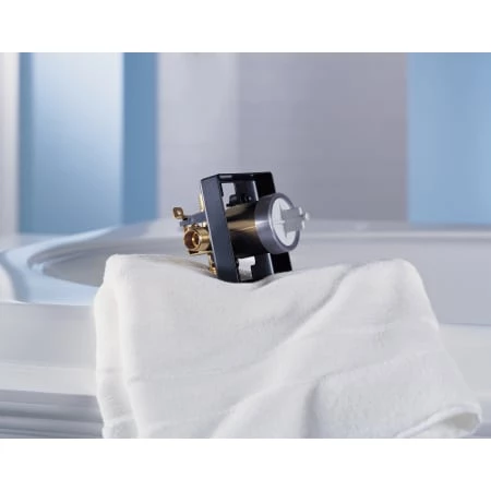 Delta Universal Mixing Rough-In Valve with Service Stops, 1/2" NPT Male thread with 1/2" C.W.T Female Sweat 8 Delta Universal Mixing Rough-In Valve with Service Stops, 1/2" NPT Male thread with 1/2" C.W.T Female Sweat - Image 6